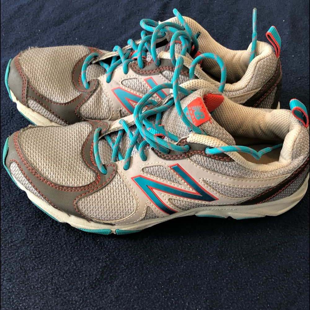 Shoes - Picture 4 of 6